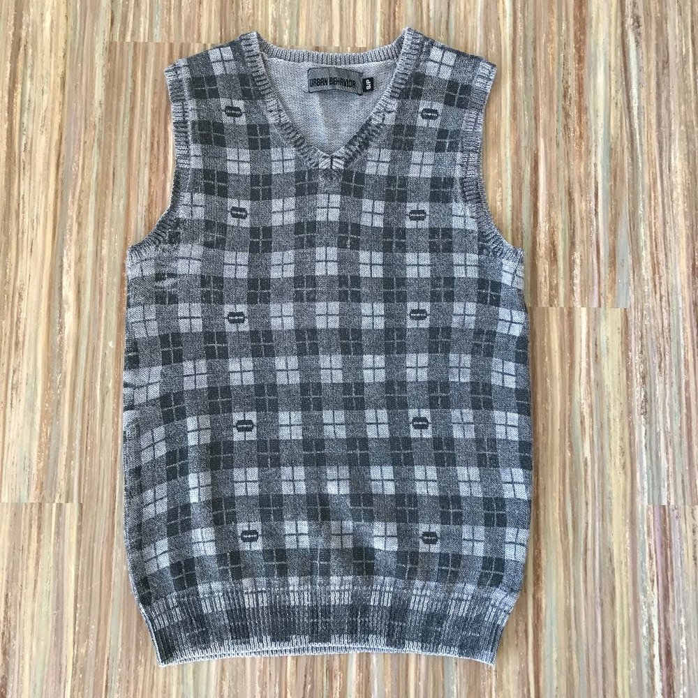 Urban Behavior Grey Plaid Check Pullover V-Neck Sweater Vest Acrylic/Wool
